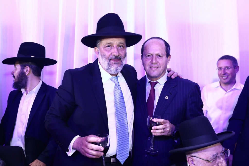 יו"ר ש"ס שר הפנים אריה דרעי חיתן את בתו • גלריה