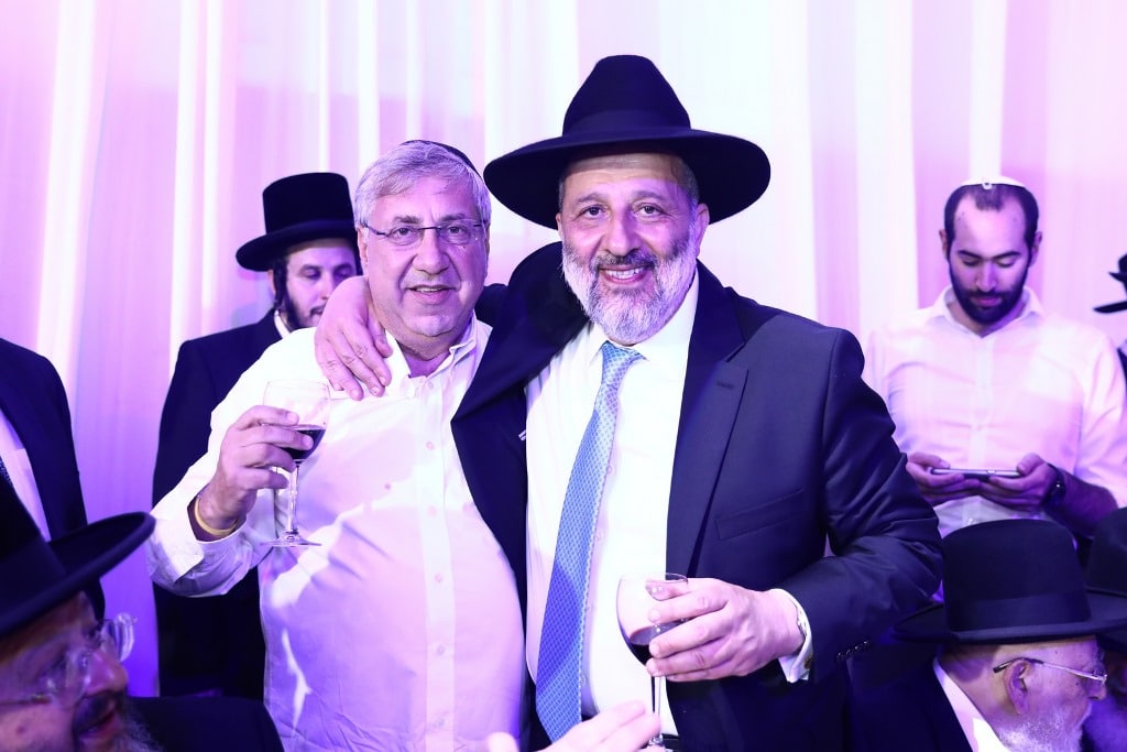 יו"ר ש"ס שר הפנים אריה דרעי חיתן את בתו • גלריה