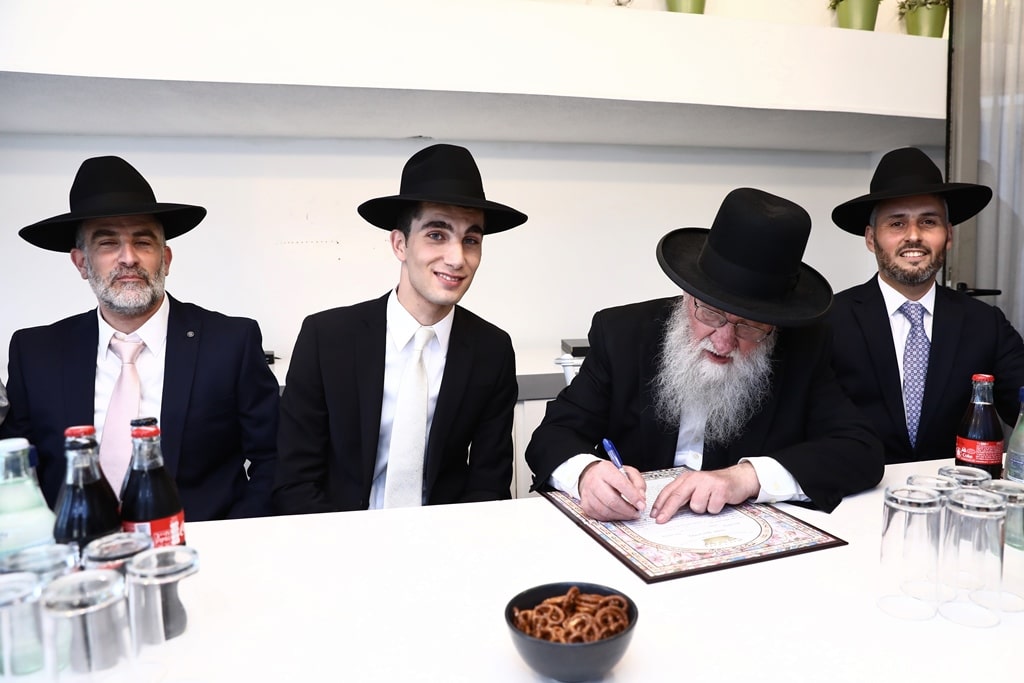 מנכ"ל ש"ס חה"כ חיים ביטון השיא את בתו • גלריה