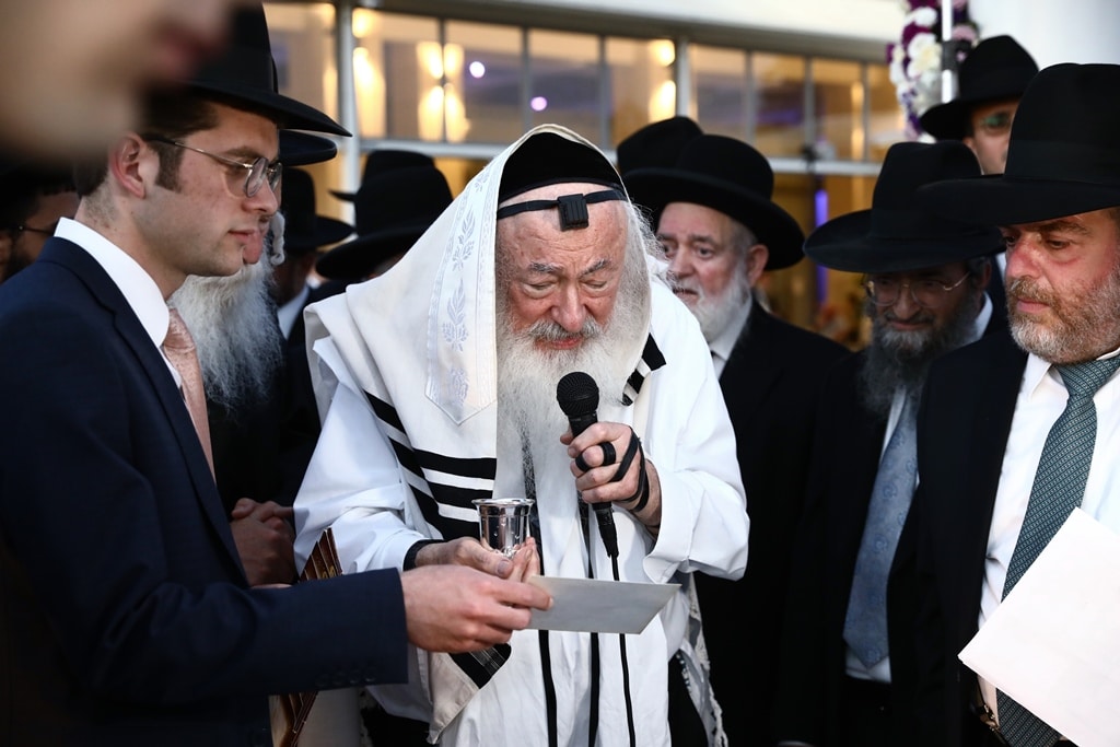 מנכ"ל ש"ס חה"כ חיים ביטון השיא את בתו • גלריה