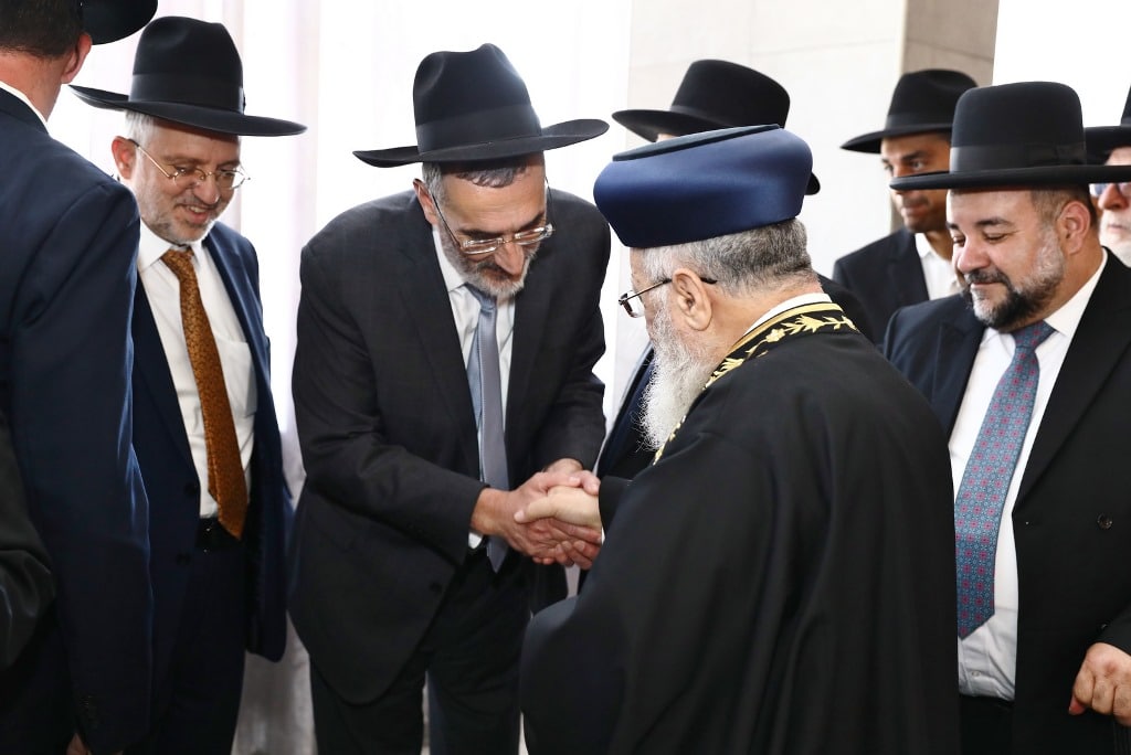 גלריה: הראשון לציון הכניס את נכדו בבריתו של אברהם אבינו