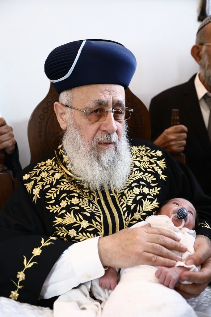 גלריה: הראשון לציון הכניס את נכדו בבריתו של אברהם אבינו