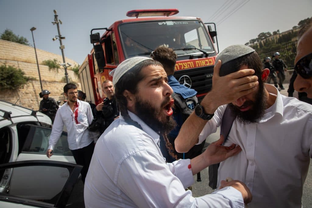 צפו: חייה של הפעוטה ניצלו בזכות הדובי • תיעודים מהמצב הנפיץ בירושלים