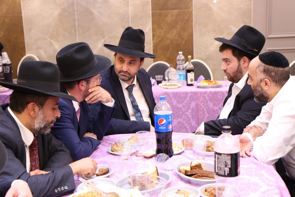 ח"כ יעקב אשר אירס את בתו • גלריה