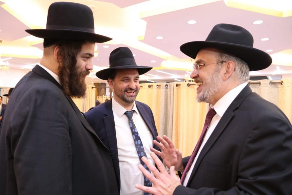 ח"כ יעקב אשר אירס את בתו • גלריה