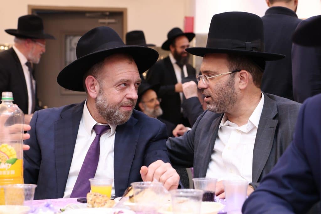 ח"כ יעקב אשר אירס את בתו • גלריה