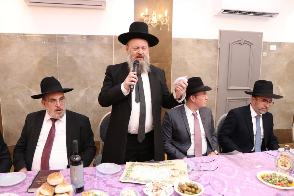 ח"כ יעקב אשר אירס את בתו • גלריה