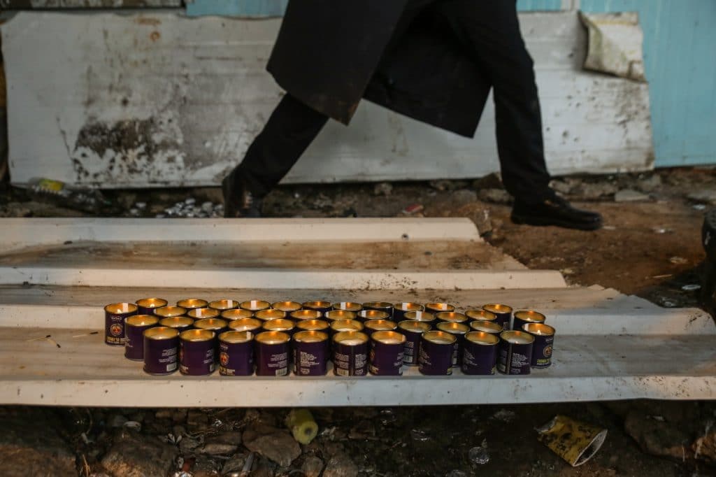 תיעוד: שלט האמונה שהוצב במקום האסון