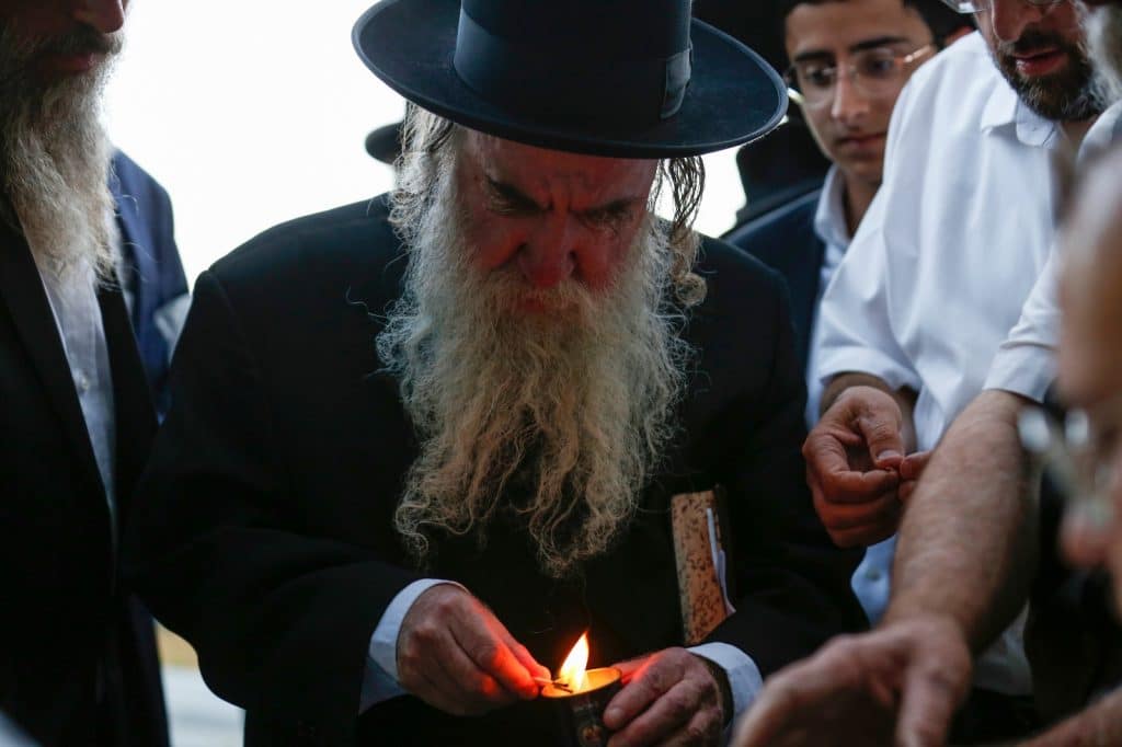 תיעוד: שלט האמונה שהוצב במקום האסון