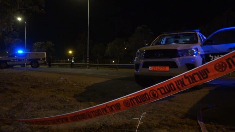 מחבל חדר מעזה לישראל, דקר איש ביטחון – ונוטרל