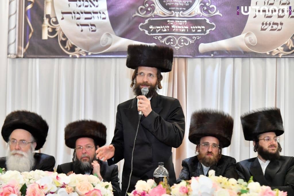 גלריה: הכנסת ספר תורה לקהילת המתמידים