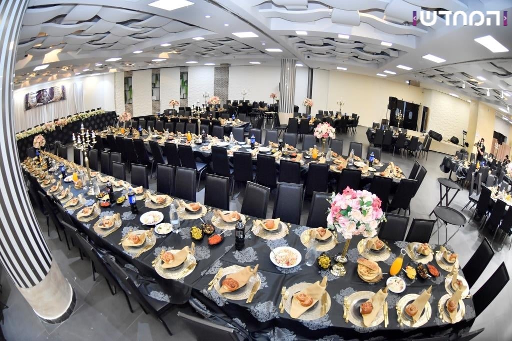 גלריה: הכנסת ספר תורה לקהילת המתמידים