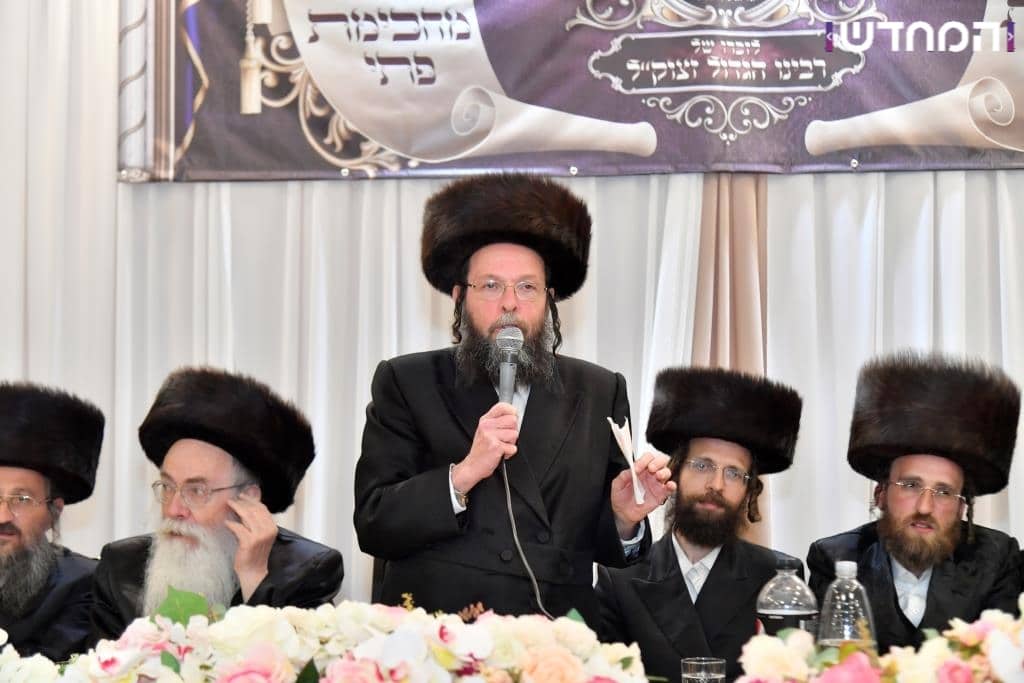 גלריה: הכנסת ספר תורה לקהילת המתמידים