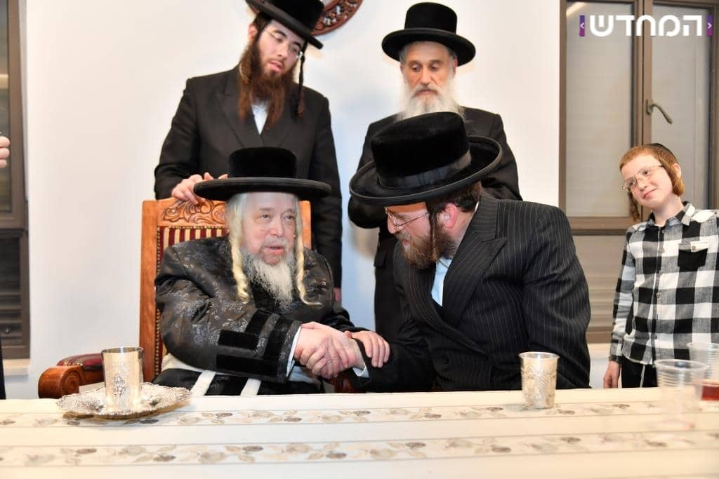 גלריה: הכנסת ספר תורה לקהילת המתמידים