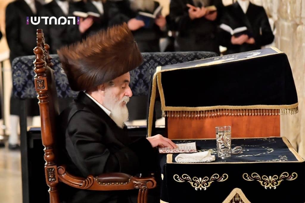 לקראת חתונת הנכד: הרבי הגיע לכותל המערבי