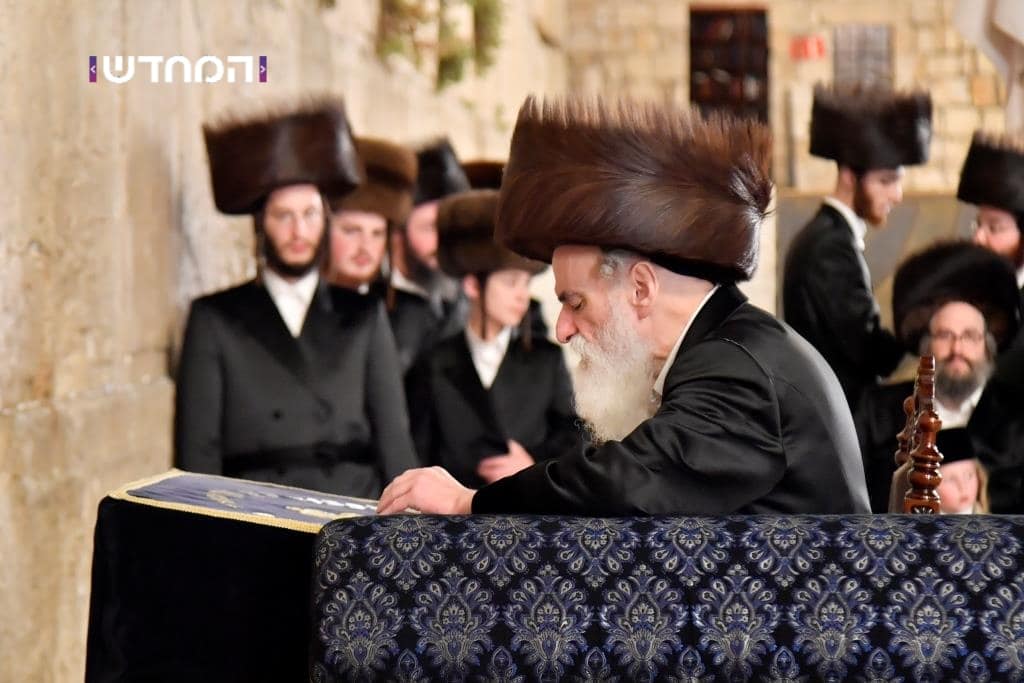 לקראת חתונת הנכד: הרבי הגיע לכותל המערבי