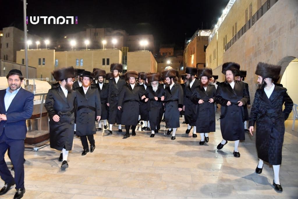 לקראת חתונת הנכד: הרבי הגיע לכותל המערבי