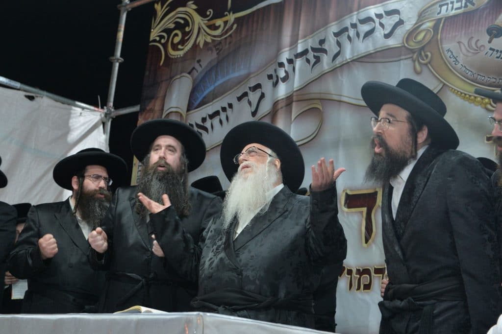 האדמו"ר ירה חץ והדליק את המדורה