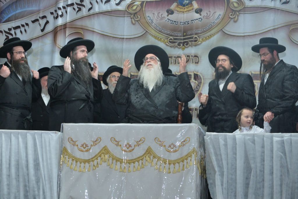 האדמו"ר ירה חץ והדליק את המדורה