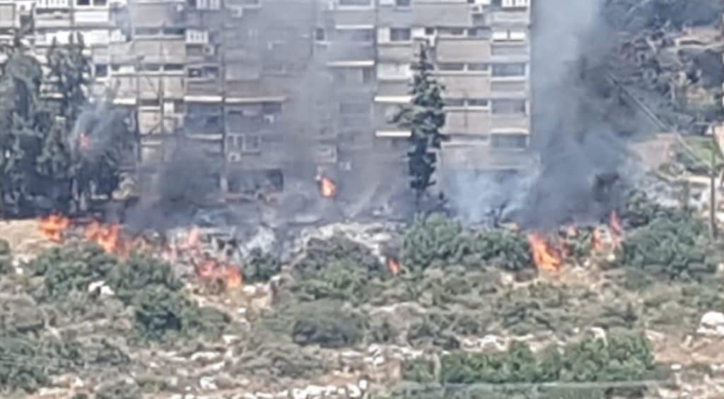 בתים בשכונת נווה שאנן בחיפה פונו בעקבות שריפת חורש בתים בשכונת נווה שאנן בחיפה פונו בעקבות שריפת חורש