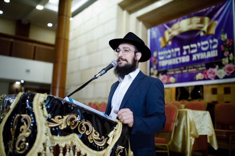 מסיבת חומש לתלמידי כיתה א' בתלמוד תורה "חדר מנחם" במוסקבה