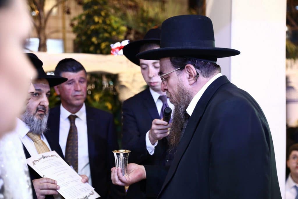 רבנים ואישי ציבור בחתונת בן הרב שניאור זלמן רווח