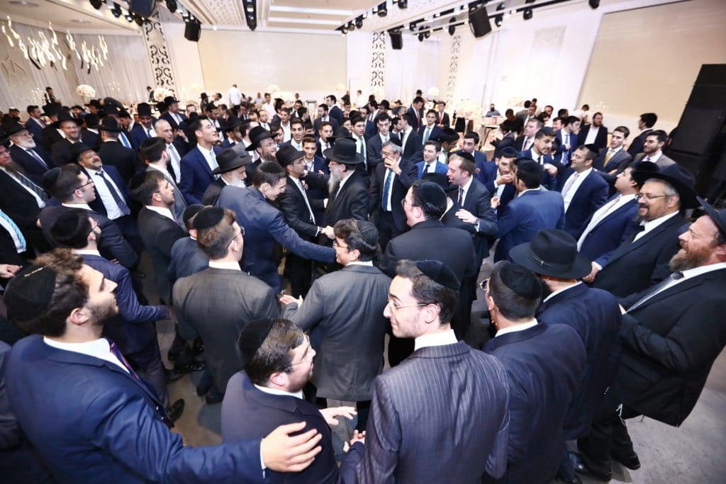 רבנים ואישי ציבור בחתונת בן הרב שניאור זלמן רווח