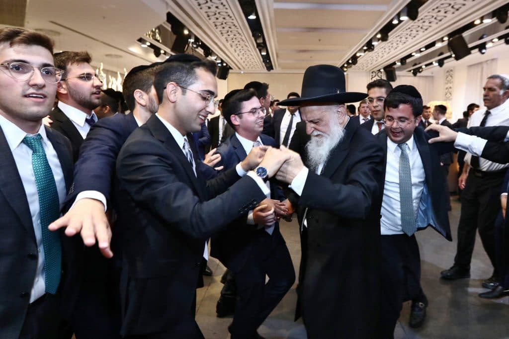 רבנים ואישי ציבור בחתונת בן הרב שניאור זלמן רווח