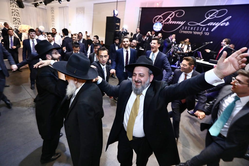 רבנים ואישי ציבור בחתונת בן הרב שניאור זלמן רווח