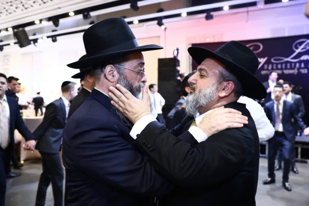 רבנים ואישי ציבור בחתונת בן הרב שניאור זלמן רווח