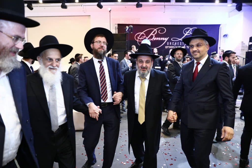 רבנים ואישי ציבור בחתונת בן הרב שניאור זלמן רווח