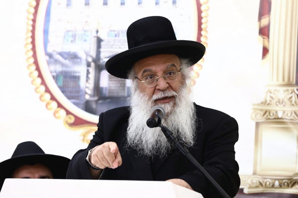 הגר"מ צדקה ב'יזדים': "באים לכוללים לביקורות, רוצים להצר צעדינו"