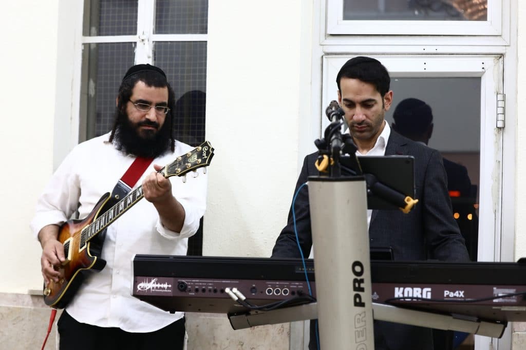 הגר"מ צדקה ב'יזדים': "באים לכוללים לביקורות, רוצים להצר צעדינו"