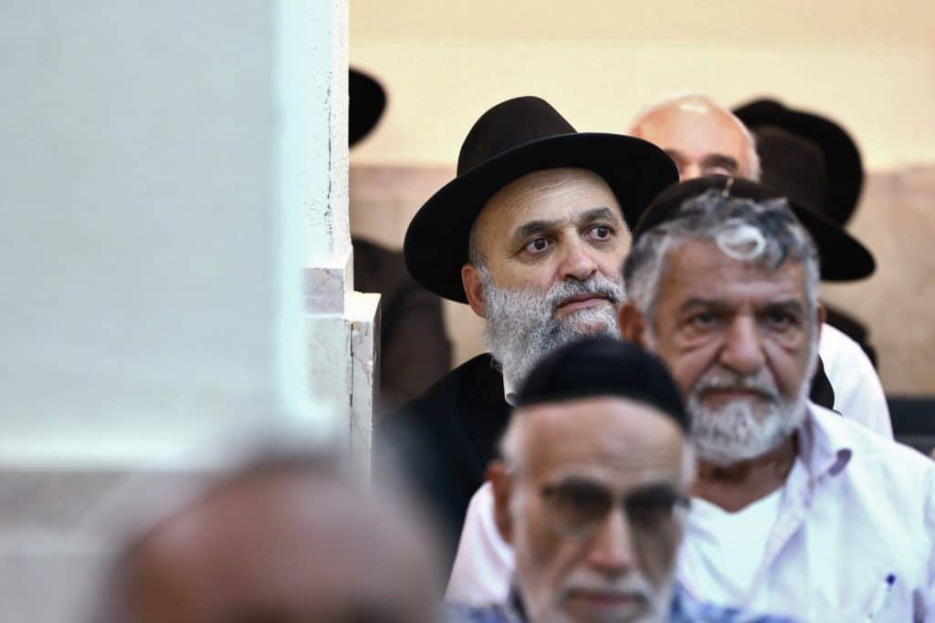 הגר"מ צדקה ב'יזדים': "באים לכוללים לביקורות, רוצים להצר צעדינו"