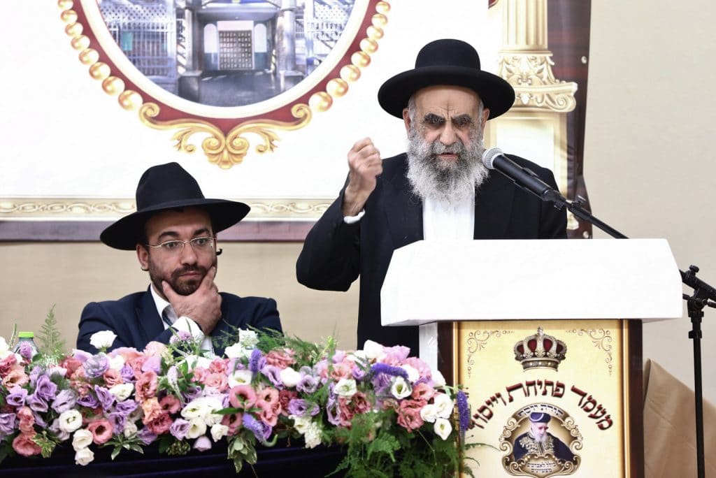 הגר"מ צדקה ב'יזדים': "באים לכוללים לביקורות, רוצים להצר צעדינו"