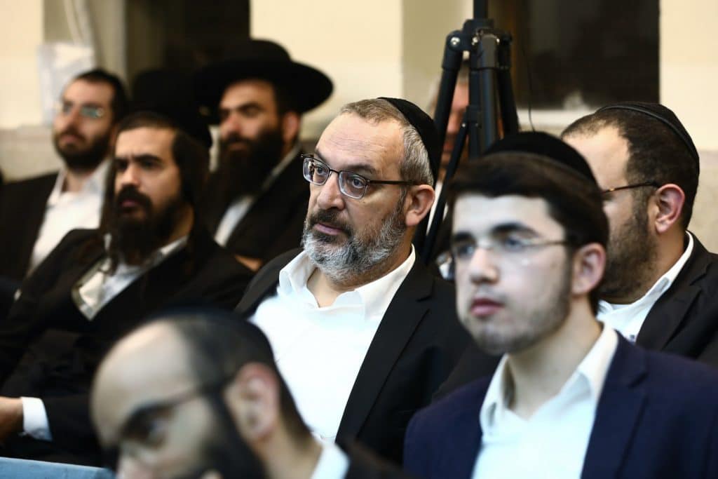 הגר"מ צדקה ב'יזדים': "באים לכוללים לביקורות, רוצים להצר צעדינו"