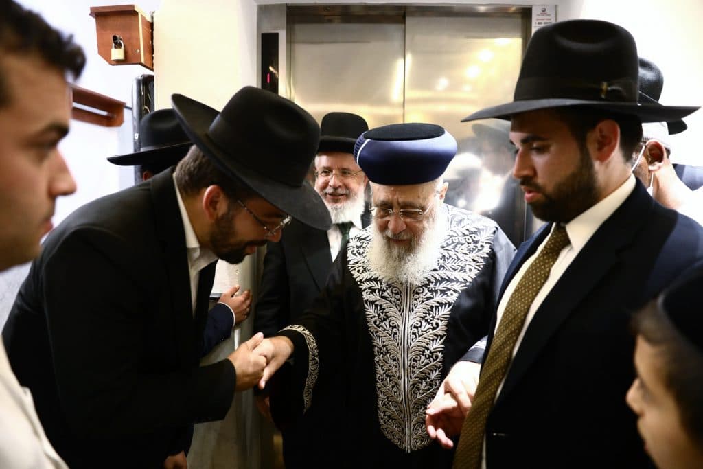 הגר"מ צדקה ב'יזדים': "באים לכוללים לביקורות, רוצים להצר צעדינו"