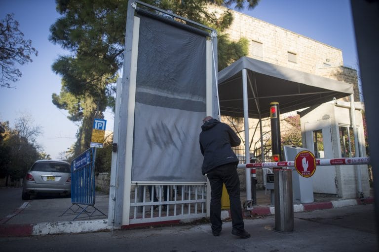 הקורא זועם, בנט עובר לבלפור בתשעת הימים?