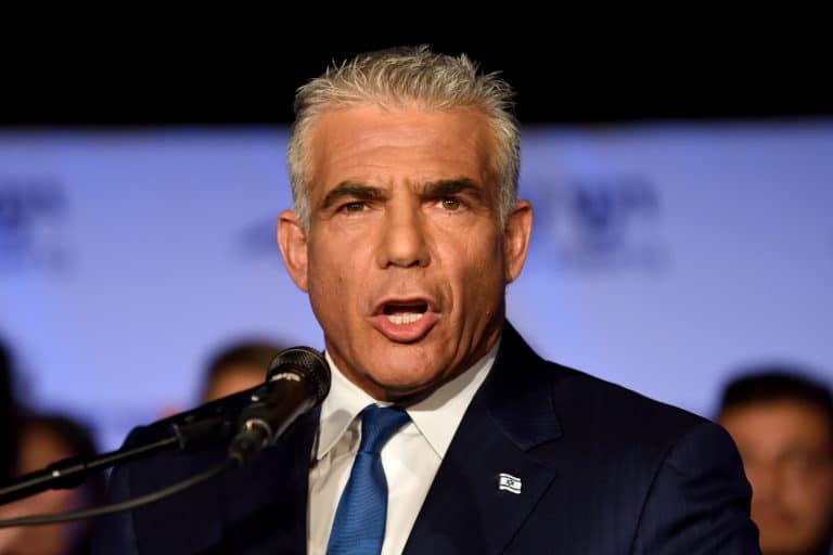 נחשף: גיסתו של לפיד הייתה חברה בקהילה מיסיונרית