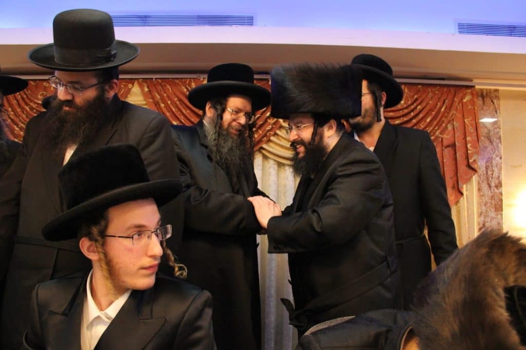 שמחת בית האלמין, ערלוי, קאפיטשניץ, אלכסנדר