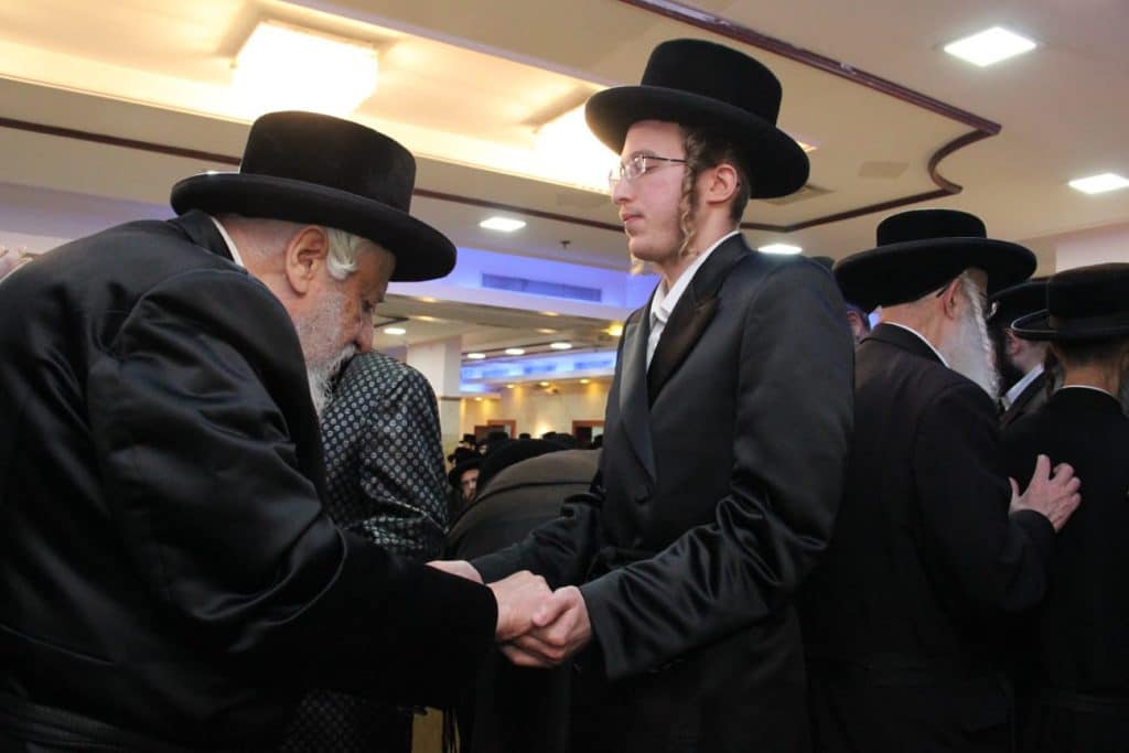 שמחת בית האלמין, ערלוי, קאפיטשניץ, אלכסנדר