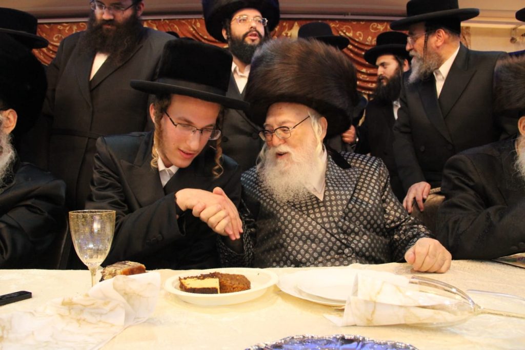 שמחת בית האלמין, ערלוי, קאפיטשניץ, אלכסנדר