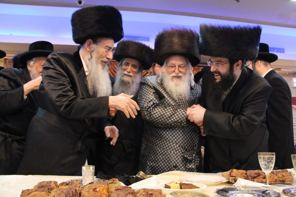 שמחת בית האלמין, ערלוי, קאפיטשניץ, אלכסנדר