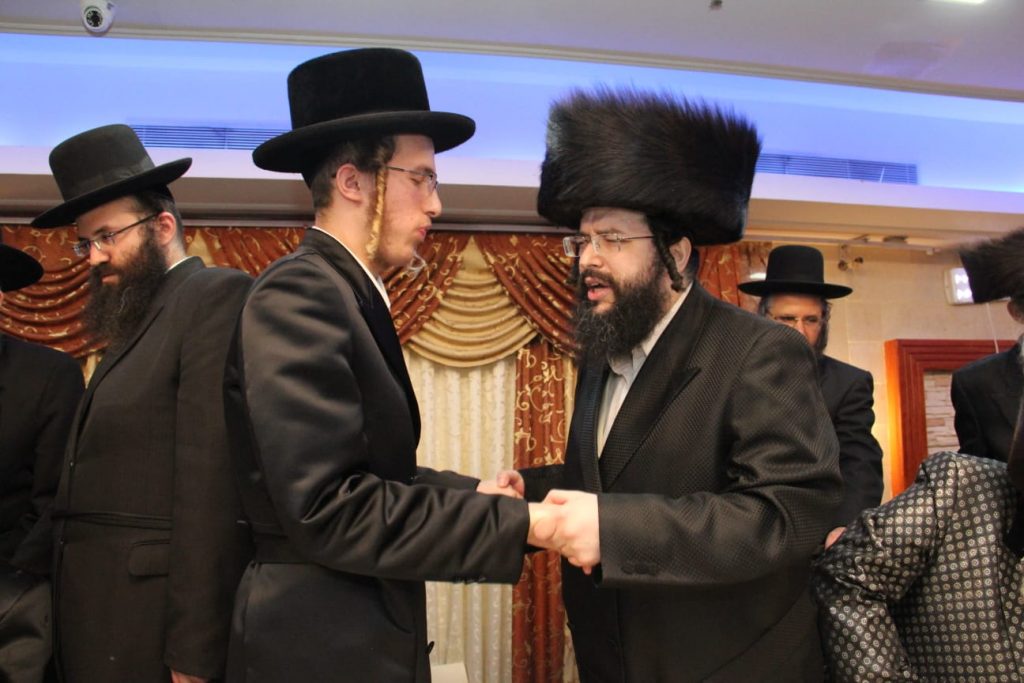 שמחת בית האלמין, ערלוי, קאפיטשניץ, אלכסנדר