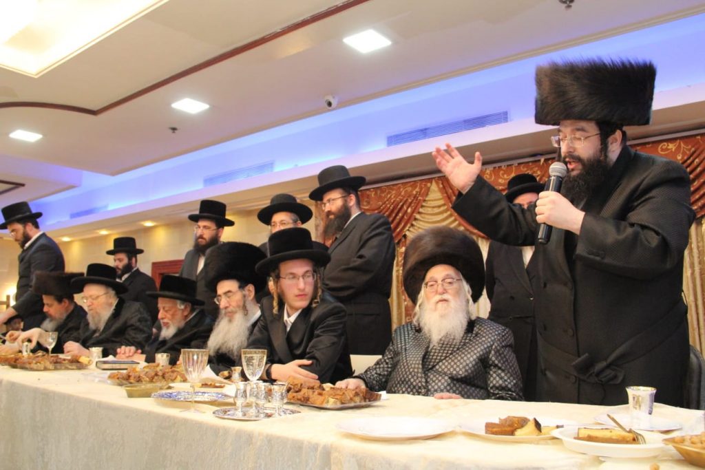 שמחת בית האלמין, ערלוי, קאפיטשניץ, אלכסנדר