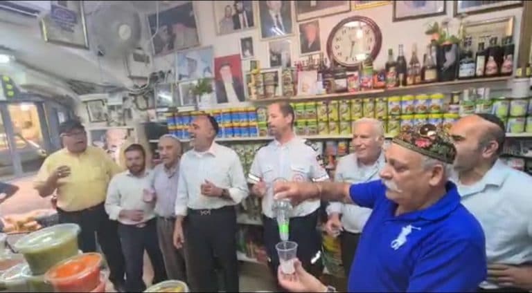 הפרלמנט השבועי עם יחזקאל מזרחי