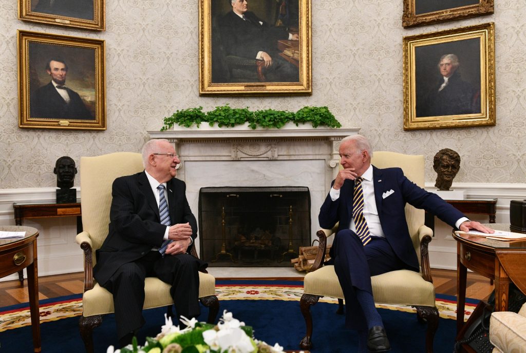 ביידן לריבלין: לאיראן לא יהיה נשק גרעיני במשמרת שלי