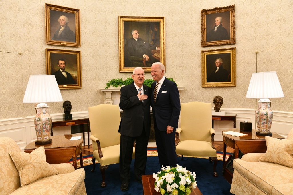 ביידן לריבלין: לאיראן לא יהיה נשק גרעיני במשמרת שלי