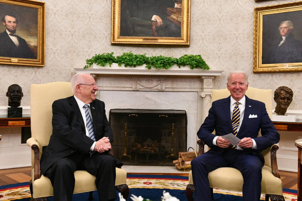 ביידן לריבלין: לאיראן לא יהיה נשק גרעיני במשמרת שלי