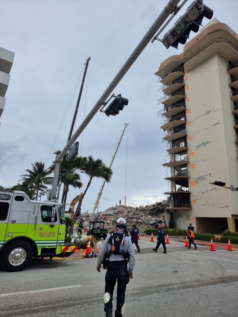 תיעוד ממיאמי: ממשיכים בניסיונות החילוץ